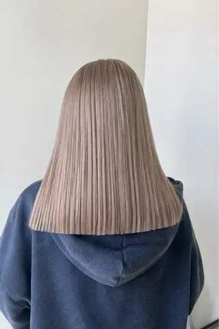 カラー 🍓垢抜けハイトーン 🍓HINAのヘアスタイル