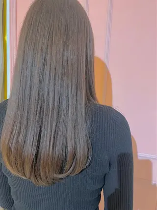 セミロング カラー 和田 真依のヘアスタイル