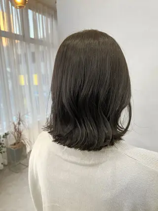 SOYON栄 山下麻央のヘアスタイル