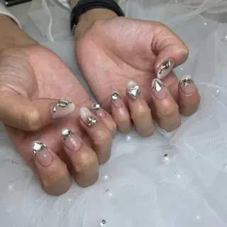 ネイル パーツたくさん🍓 SUMIのネイルデザイン