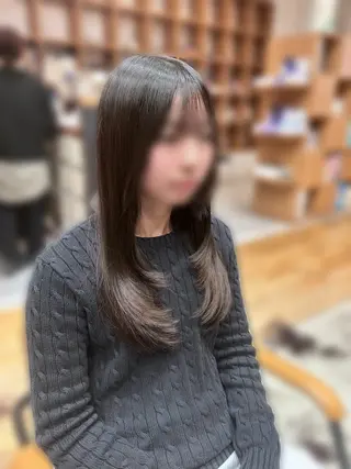 セミロング 津田 花望のヘアスタイル