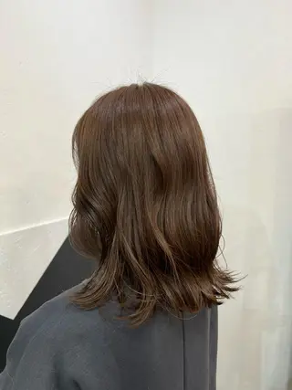 ミディアム カラー 吉野 瑳桜のヘアスタイル