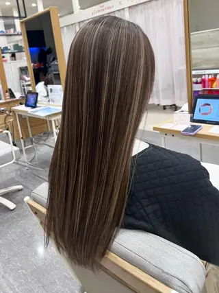 ロング カラー 尾森紳哉💎透明感/ デザインカラーのヘアスタイル