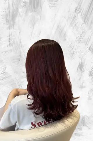 セミロング 岡田 瞬のヘアスタイル