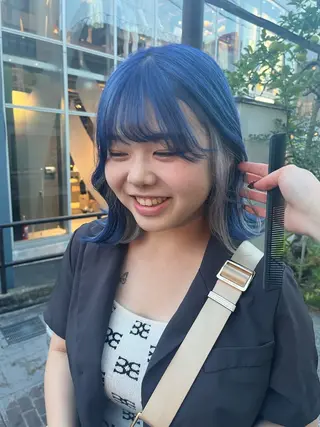 ミディアム カラー ヘアアレンジ 🩶【推しハイトーン 】yuzu🩶のヘアスタイル