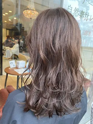 ミディアム カラー デザインカラー✨新倉 佑奈のヘアスタイル