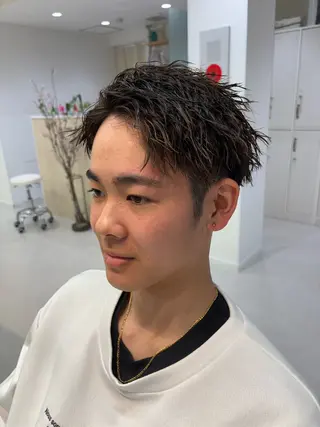 パーマ メンズ ニュアンスパーマ/ フェザー/マッシュのヘアスタイル