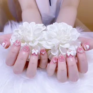 ネイル Amour baseのネイルデザイン