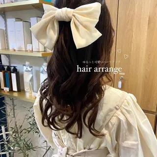 セミロング ヘアアレンジ mai 🎀 / ガーリーヘア ♡のヘアスタイル