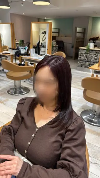 ミディアム カラー EARTH三鷹 KOKOROのヘアスタイル