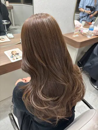 ロング カラー 藤野 結衣のヘアスタイル