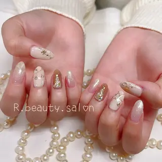 ネイル R.beauty サロンのネイルデザイン