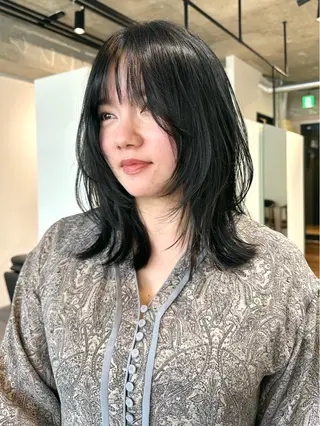 ミディアム カラー パーマ kazuki【顔周り ×レイヤーカット】のヘアスタイル