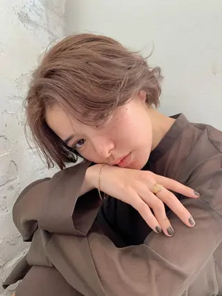 ショート カラー 大人レイヤー×艶髪 小久保　春暁のヘアスタイル