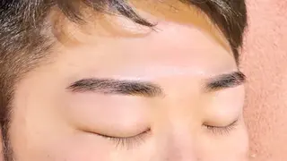 アイブロウ Modek's 西宮 akariのヘアスタイル