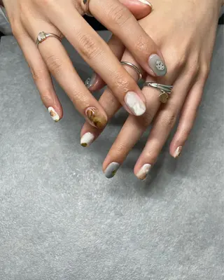 ネイル kiii.__ ✴︎*のネイルデザイン