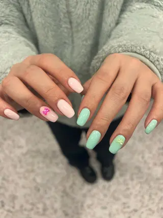 ネイル 小松 千冬snazzyのネイルデザイン