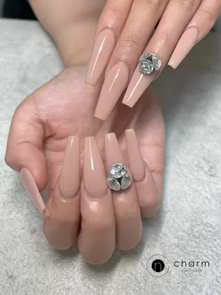 ネイル ネイルルーム チャームのネイルデザイン