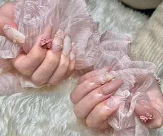 ネイル Nail&eye Belire 新宿のネイルデザイン