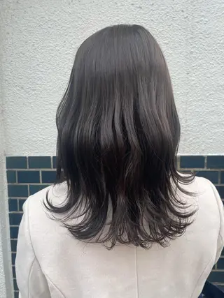 ミディアム カラー スガハラ アンナのヘアスタイル
