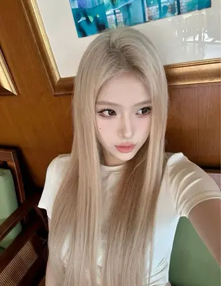 ロング カラー 中韓🇨🇳🇰🇷 🤍TAKAHIROのヘアスタイル