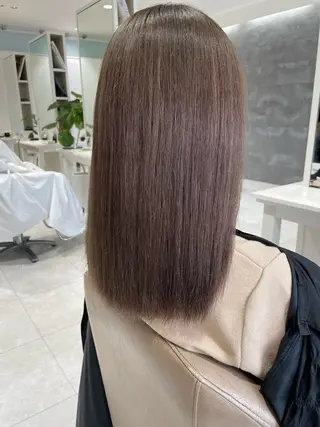 セミロング YOKOI SHINJIのヘアスタイル