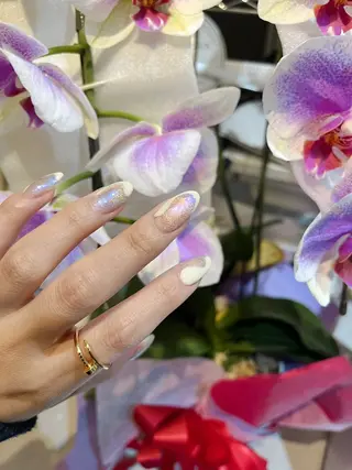 ネイル 鈴木 愛のネイルデザイン