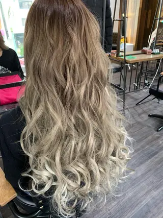 ロング カラー WEST OLAND 安藤のヘアスタイル