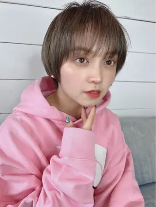 ショート カラー ⭐️ハイトーン/ 骨格カット🍏ころあのヘアスタイル