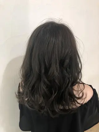 カラー 下池 紗加のヘアスタイル