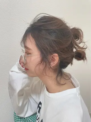 ミディアム 佐々木 芽衣のヘアスタイル