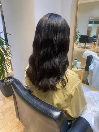 セミロング 大人可愛い♡コテ巻き パーマ🌼杉田 萌恵のヘアスタイル