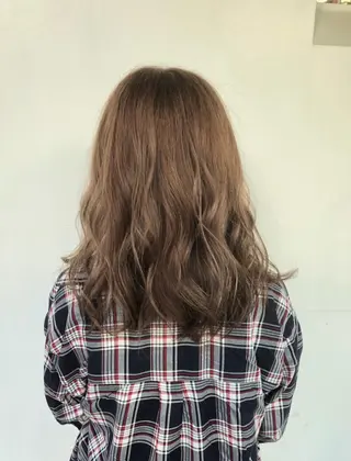 ミディアム カラー 東條 克義のヘアスタイル