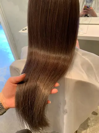 ロング カラー SAKINO. ベージュカラーのヘアスタイル