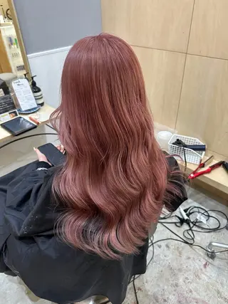 ミディアム miloc MOMOKAのヘアスタイル