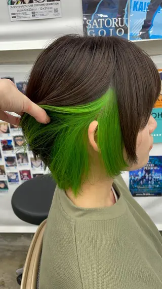 セミロング カラー インナーカラー 推し ブリーチ  髪質改善のヘアスタイル