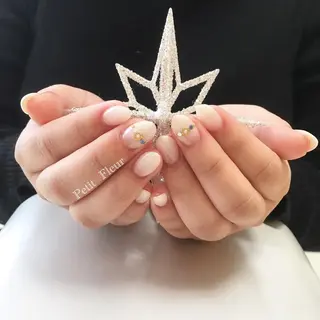 ネイル Petit Fleur所属・青柳 亜梨奈のマツエク・マツパデザイン