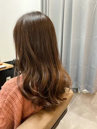 セミロング TELAHAIR 副代表　石川篤史のヘアスタイル