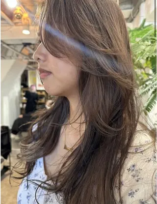 セミロング カラー デザインカット/新宿 🕊️mao 🌿のヘアスタイル