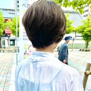 ショート カラー ブリーチカラー 美髪矯正takaraのヘアスタイル
