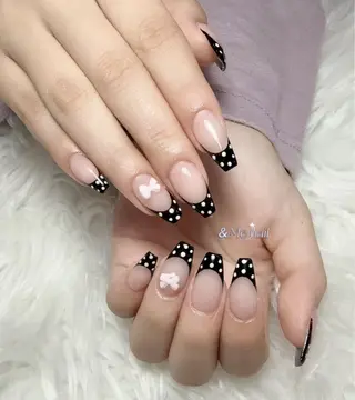 ネイル &ME ネイルサロンのネイルデザイン