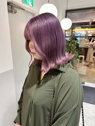 ミディアム カラー 薄田 珠美のヘアスタイル