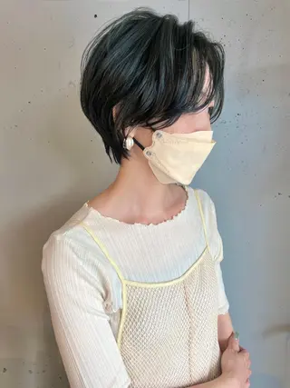 ショート カラー 東 みのりのヘアスタイル