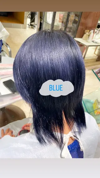 ミディアム 韓国風レイヤーカラー ライムのヘアスタイル