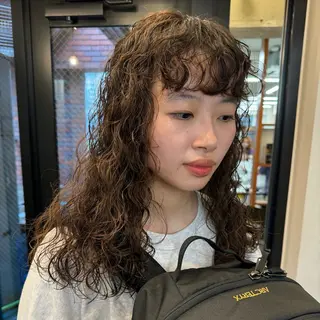 セミロング パーマ ヘアアレンジ 🌐サトウ リョウ🌐のヘアスタイル