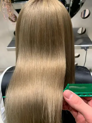 セミロング 【お悩み解決のプロ】 ハヤシタクミのヘアスタイル