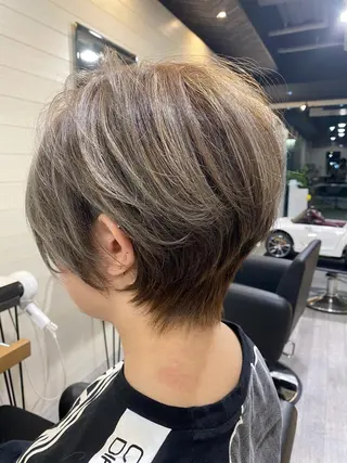 ショート カラー 先着1名様限定 カット無料のヘアスタイル