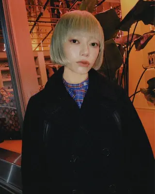 ショート カラー ブリーチ😼 ボブ✍️レイヤーのヘアスタイル