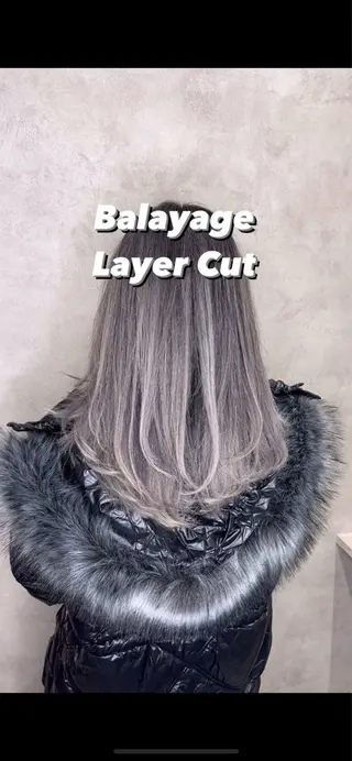 ミディアム カラー ✨レイヤー/柔らかベ ージュ青山✨のヘアスタイル