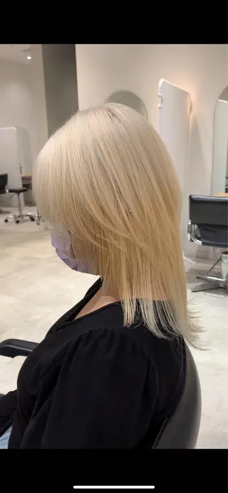 ミディアム れい🫧 ハイトーン特化のヘアスタイル